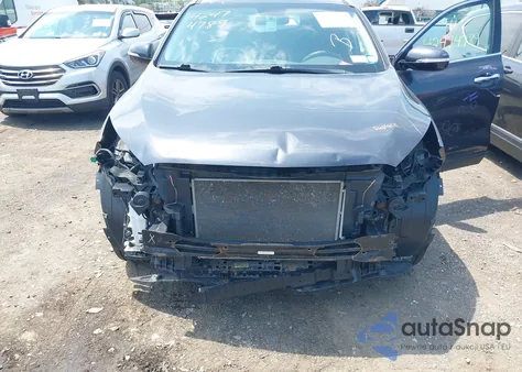 2019 Kia Sorento 2.4L Lx z USA, uszkodzony, nr VIN 5XYPGDA3XKG451668